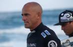 O grande Kelly Slater na praia de Pipeline, na North Shore de Oahu, no Havaí - foto de Laura Schunemann